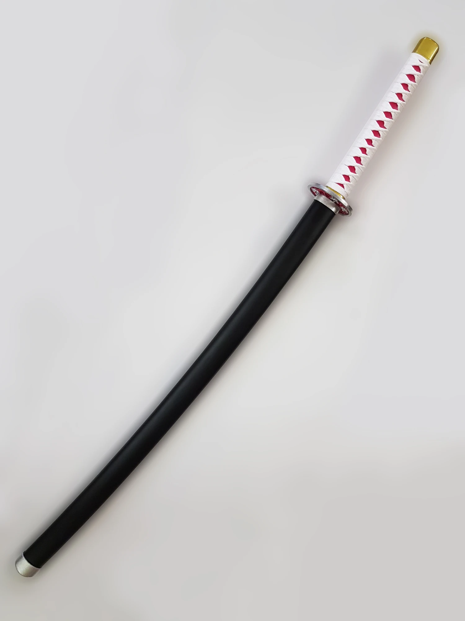 katana de kanao tsuyuri dans demon slayer 