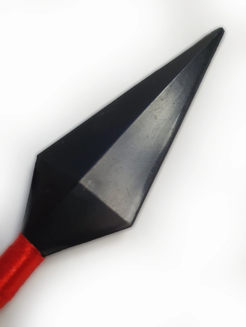 petit kunai plastique rouge