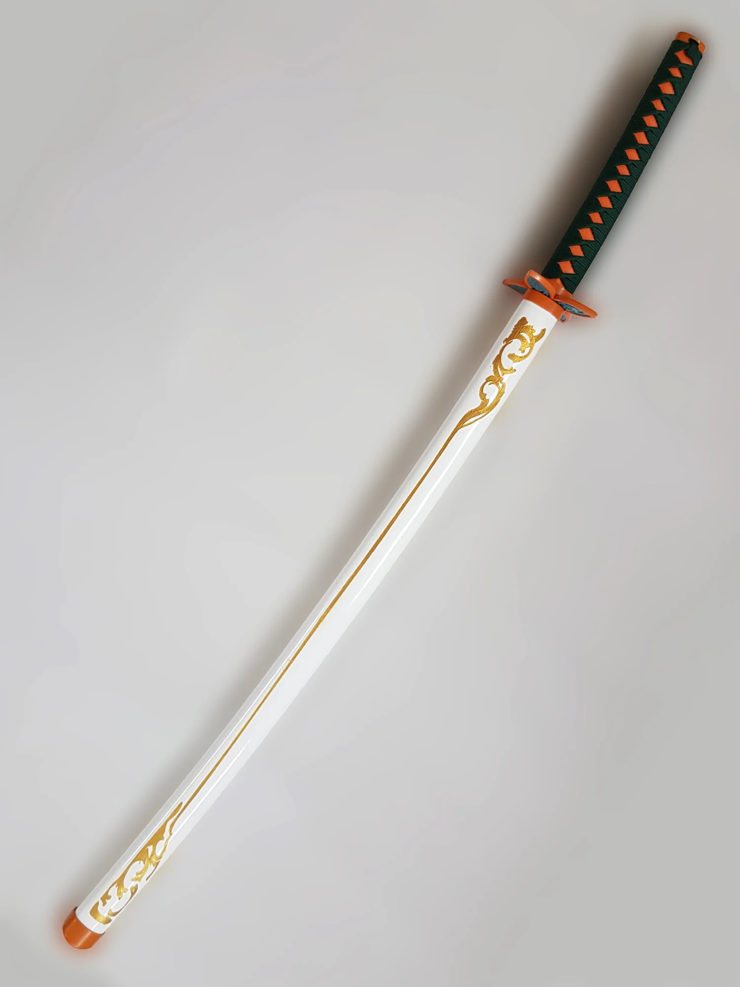 katana de kochou shinobu dans demon slayer