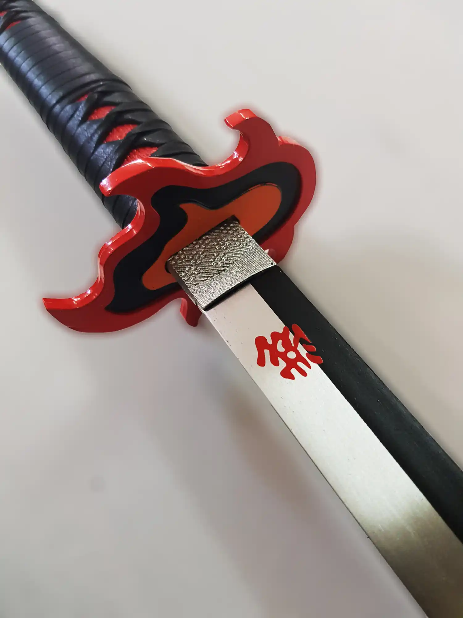 katana tanjiro kamado dans demon slayer v2