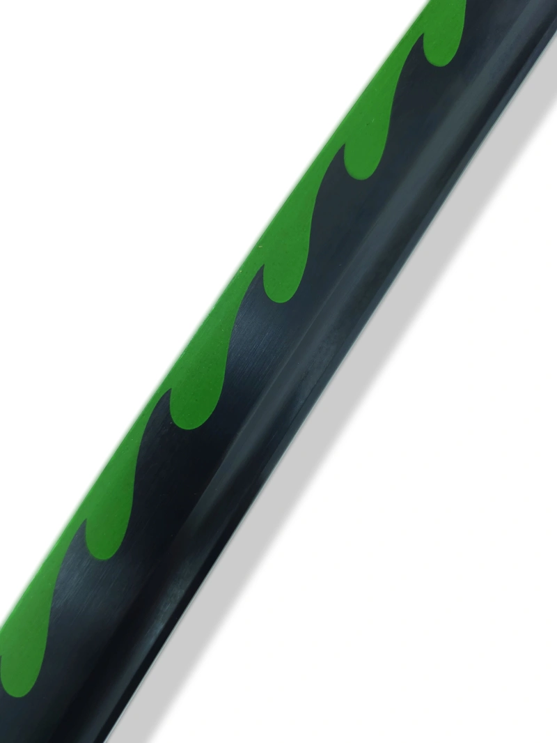 katana de sanemi dans demon slayer lame coupante